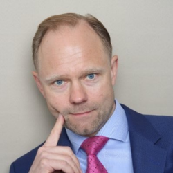 André